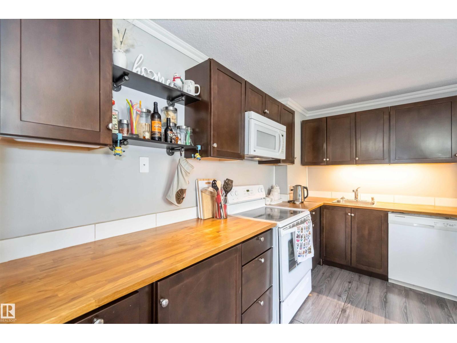 Photo 14 of 310 8604 Gateway Bv Nw, Edmonton AB