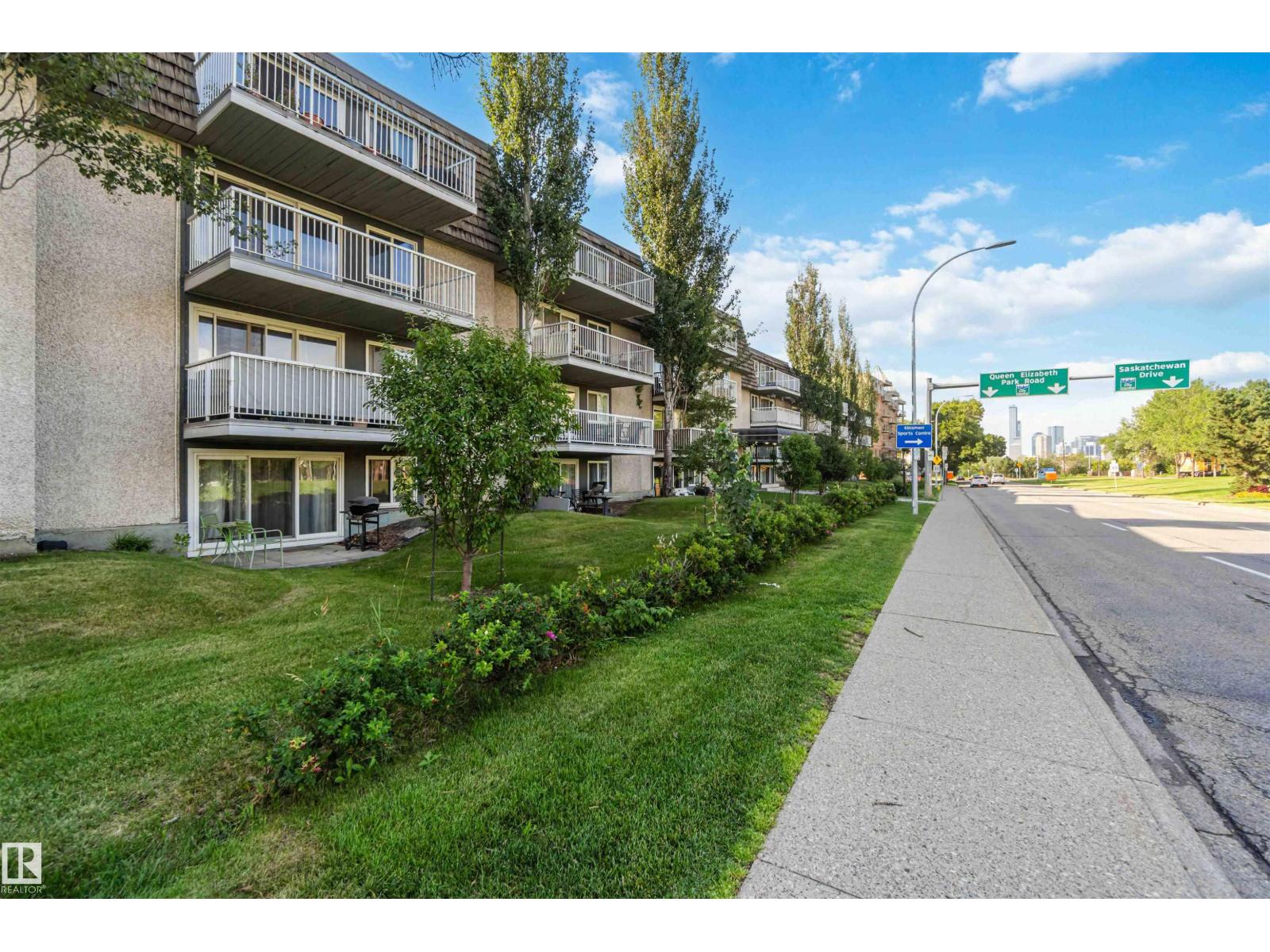 Photo 3 of 310 8604 Gateway Bv Nw, Edmonton AB