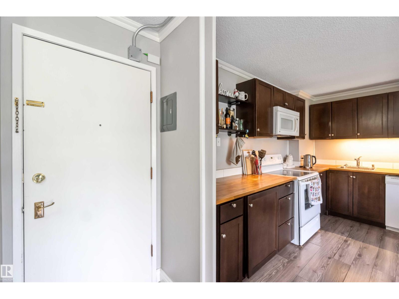 Photo 6 of 310 8604 Gateway Bv Nw, Edmonton AB