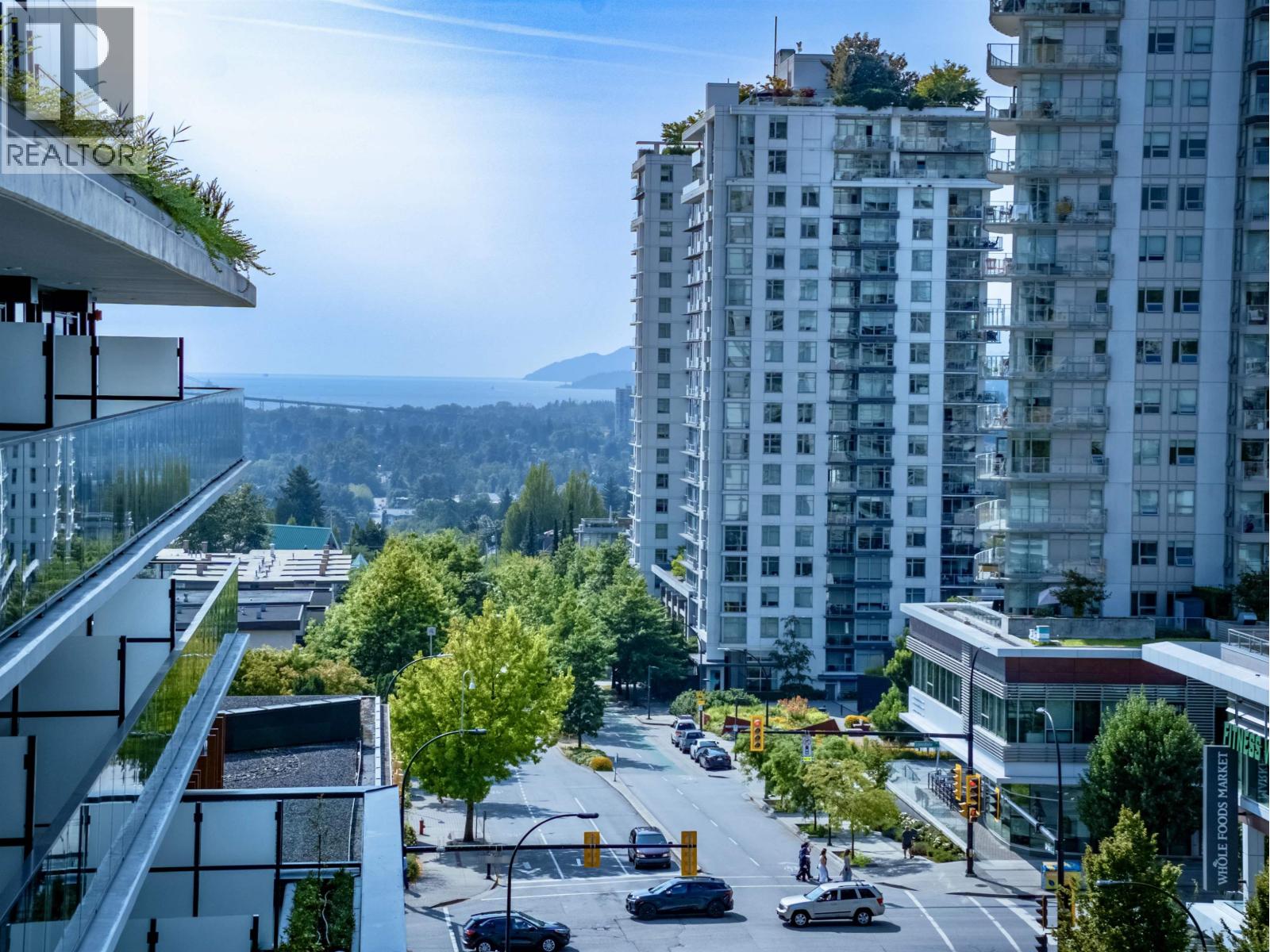 Photo 11 of 611 135 E 13 Street, North Vancouver BC
