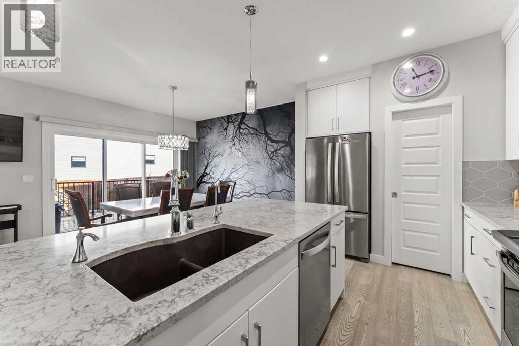 Single Family House for Sale in  Shawnee Terrace SW Shawnee Slopes Calgary 