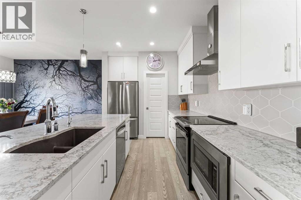Single Family House for Sale in  Shawnee Terrace SW Shawnee Slopes Calgary 