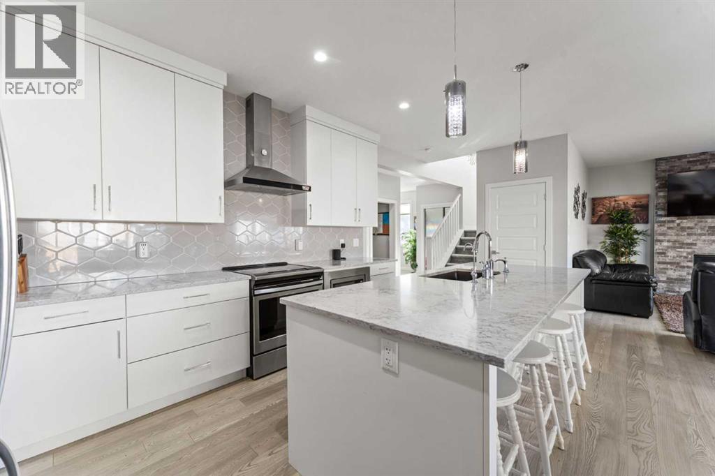 Single Family House for Sale in  Shawnee Terrace SW Shawnee Slopes Calgary 