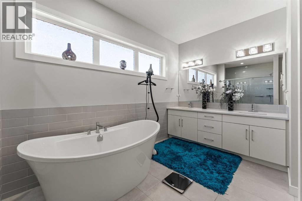 Single Family House for Sale in  Shawnee Terrace SW Shawnee Slopes Calgary 