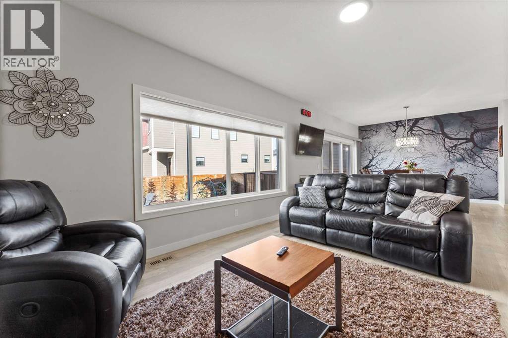 Single Family House for Sale in  Shawnee Terrace SW Shawnee Slopes Calgary 