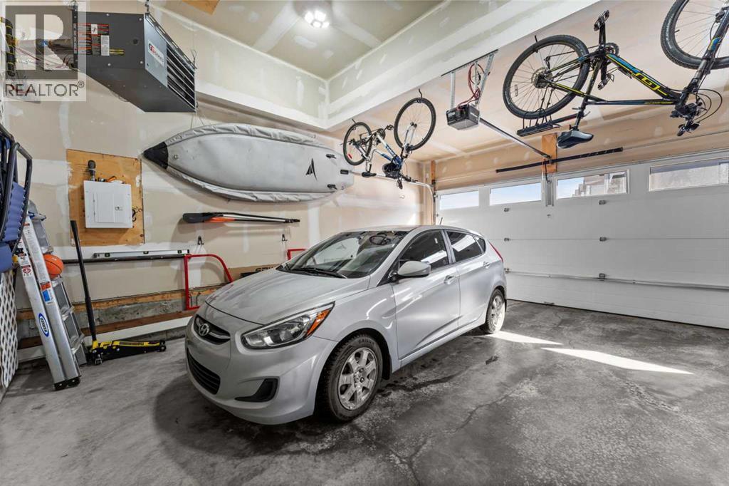 Single Family House for Sale in  Shawnee Terrace SW Shawnee Slopes Calgary 