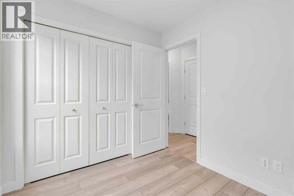 Single Family House for Sale in  Sherwood Row NW Sherwood Calgary 