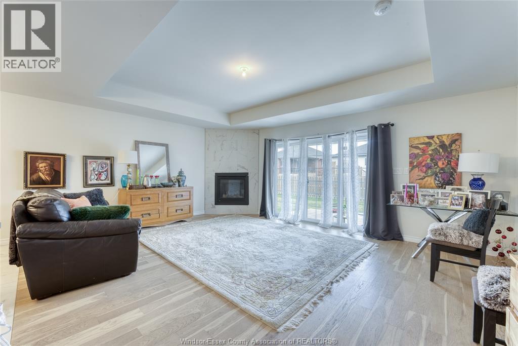 Photo 9 of 1090 Peabody, Windsor ON