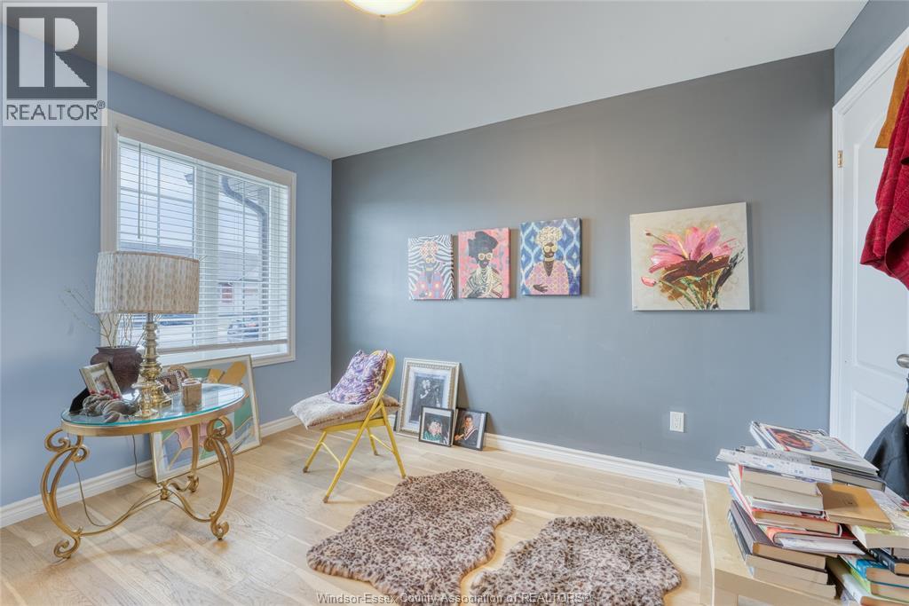 Photo 14 of 1090 Peabody, Windsor ON