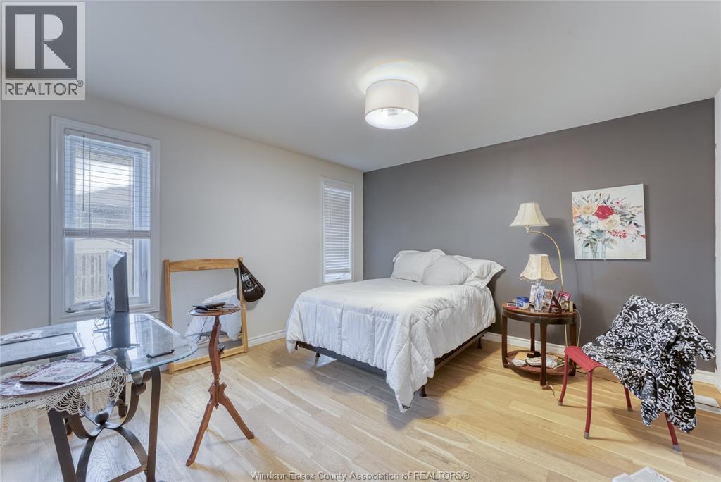 Photo 12 of 1090 Peabody, Windsor ON