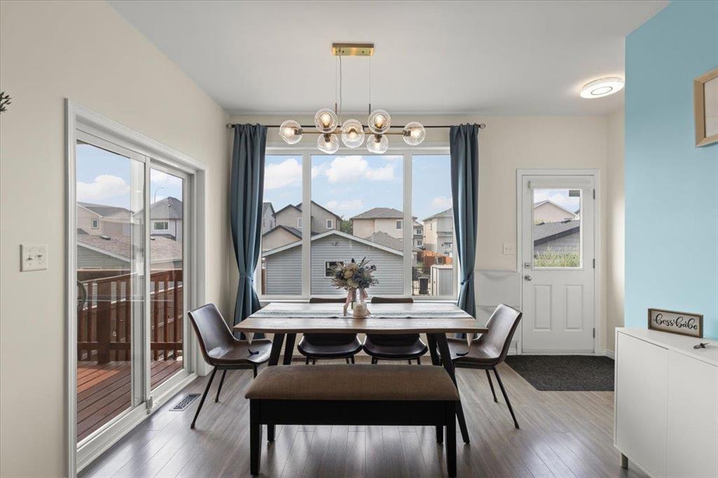 Photo 15 of 32 Red Spruce Road, Winnipeg MB