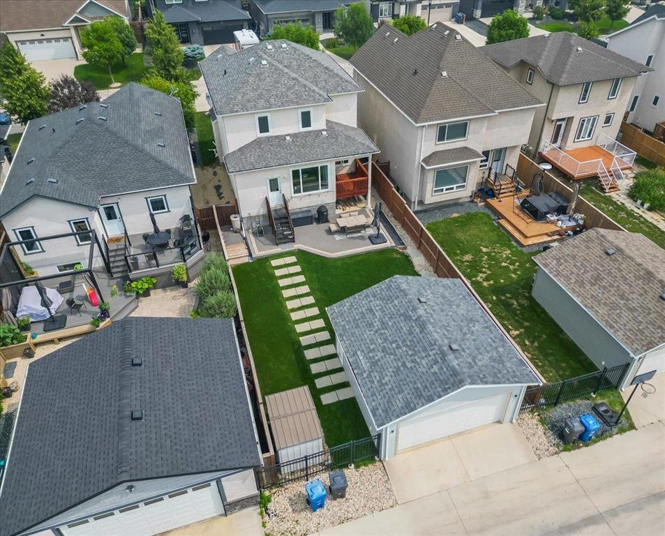 Photo 35 of 32 Red Spruce Road, Winnipeg MB