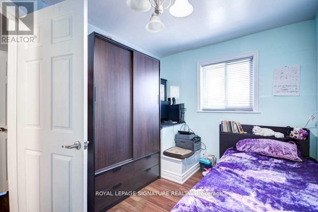 Photo 16 of Main 111 Ellington Drive, Toronto ON