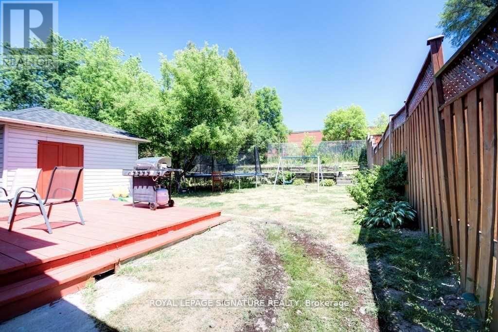 Photo 28 of Main 111 Ellington Drive, Toronto ON