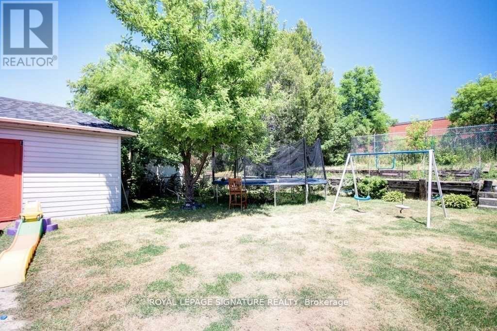 Photo 26 of Main 111 Ellington Drive, Toronto ON
