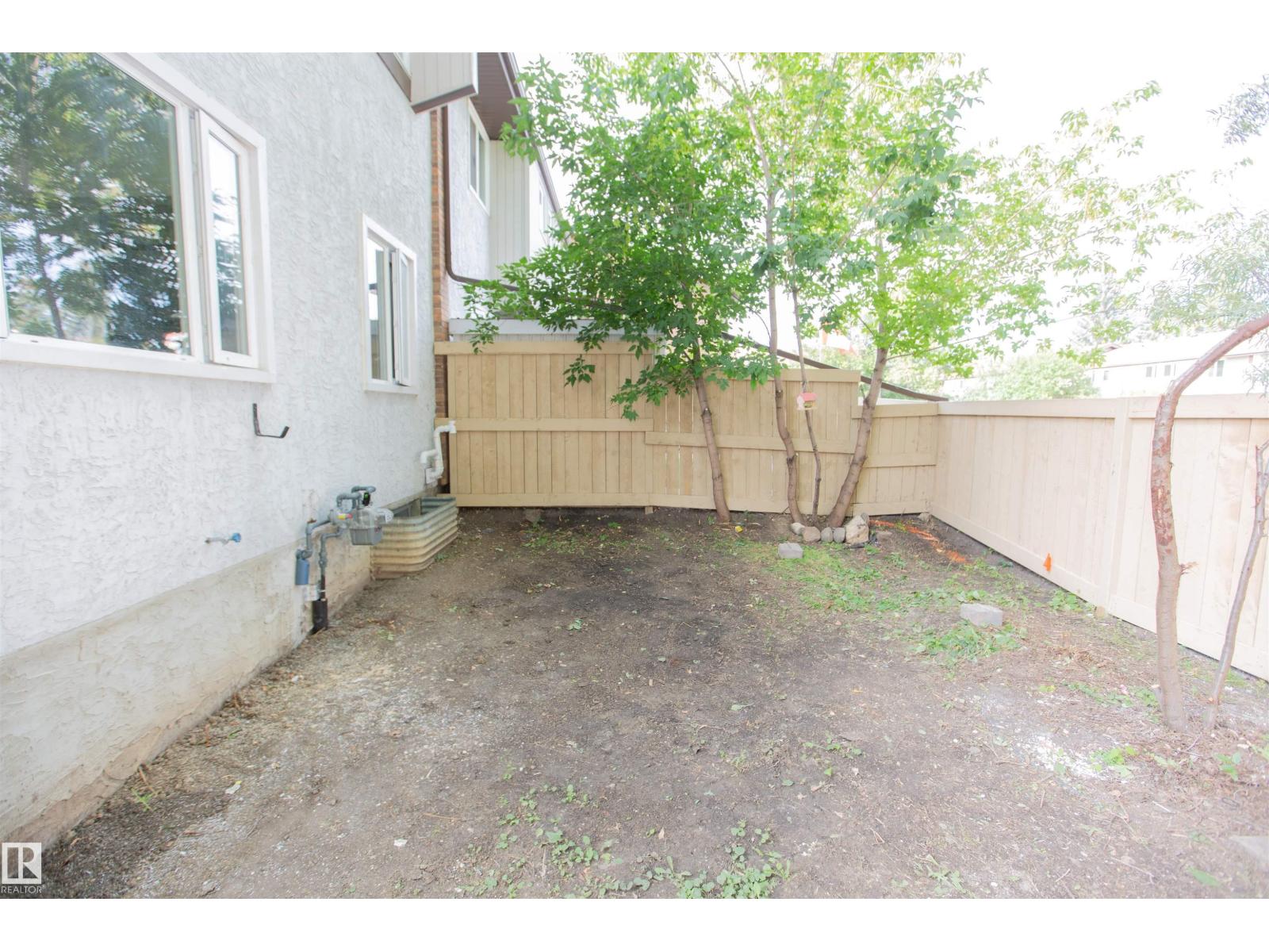 Photo 27 of 1 14120 80 St Nw, Edmonton AB