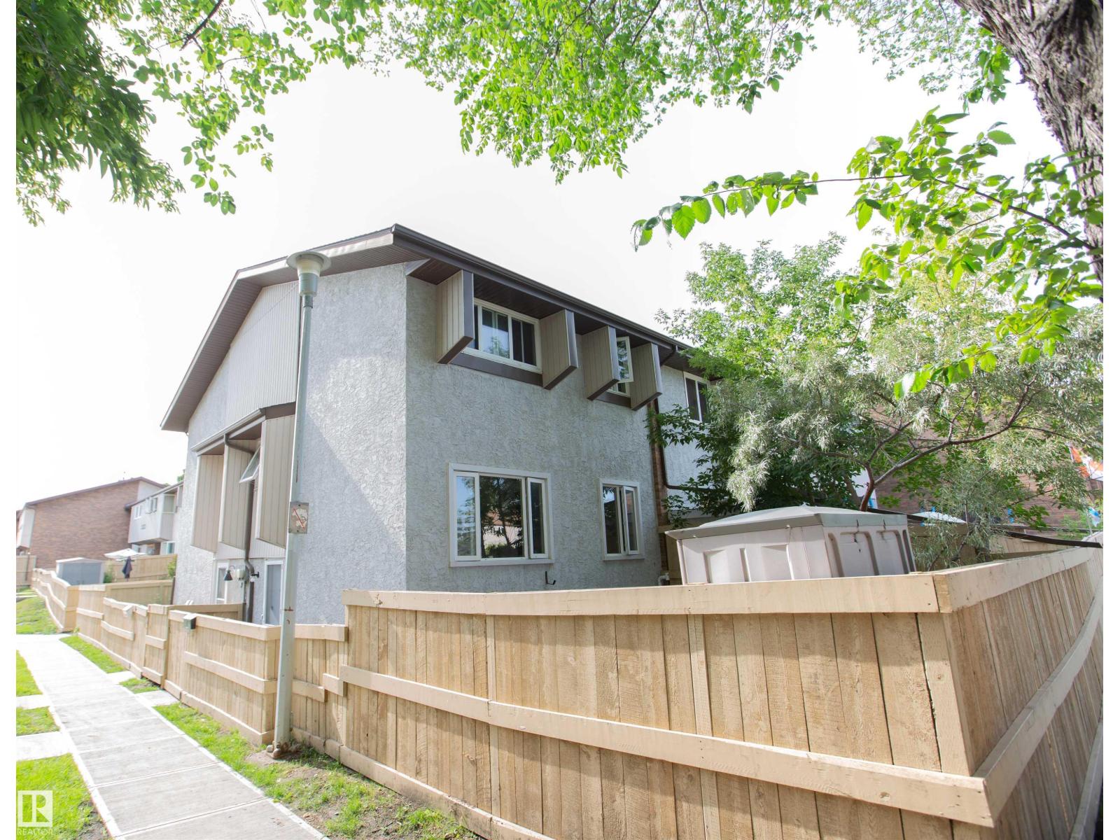 Photo 33 of 1 14120 80 St Nw, Edmonton AB