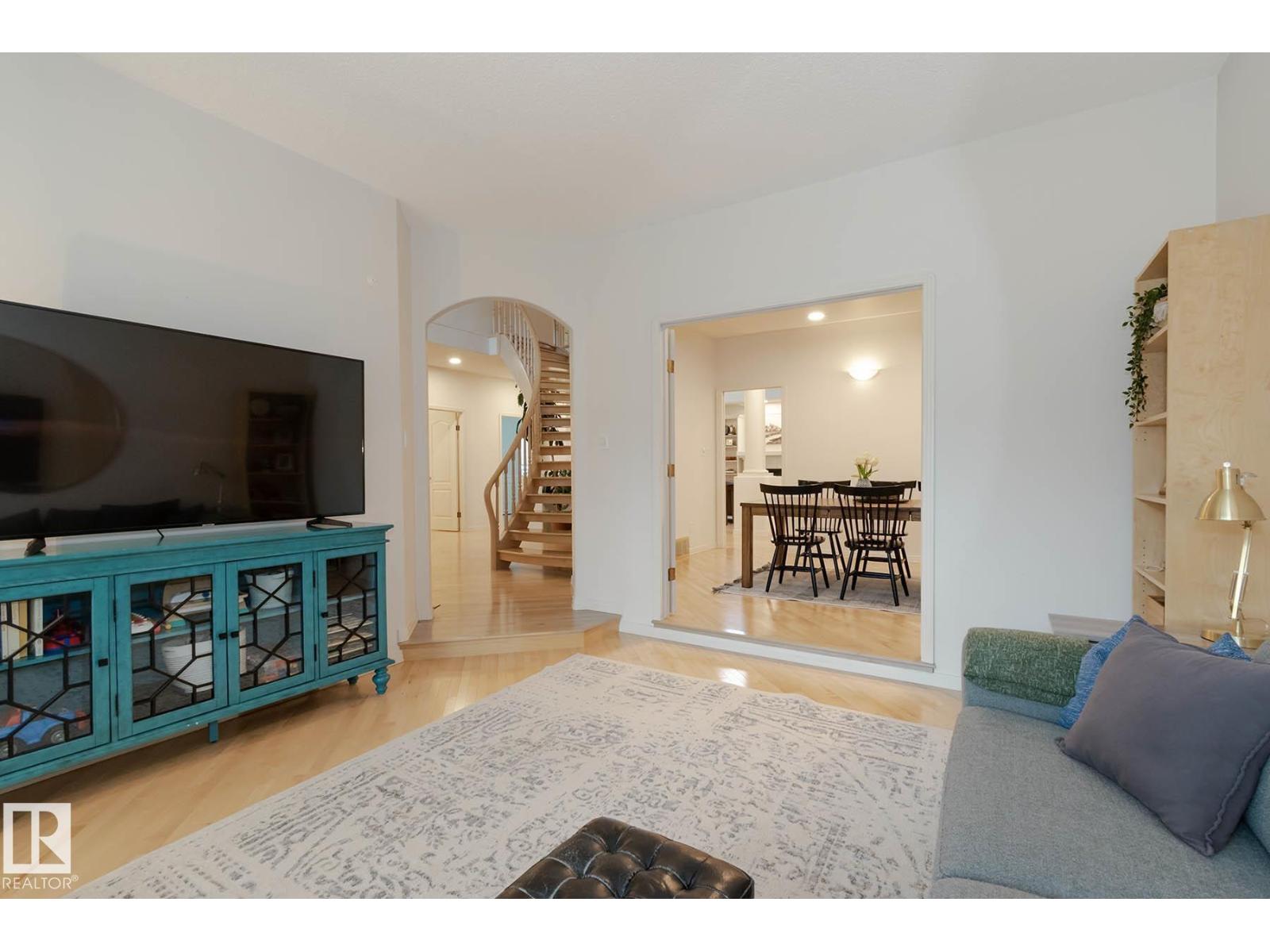 Photo 5 of 10507 131 St Nw, Edmonton AB
