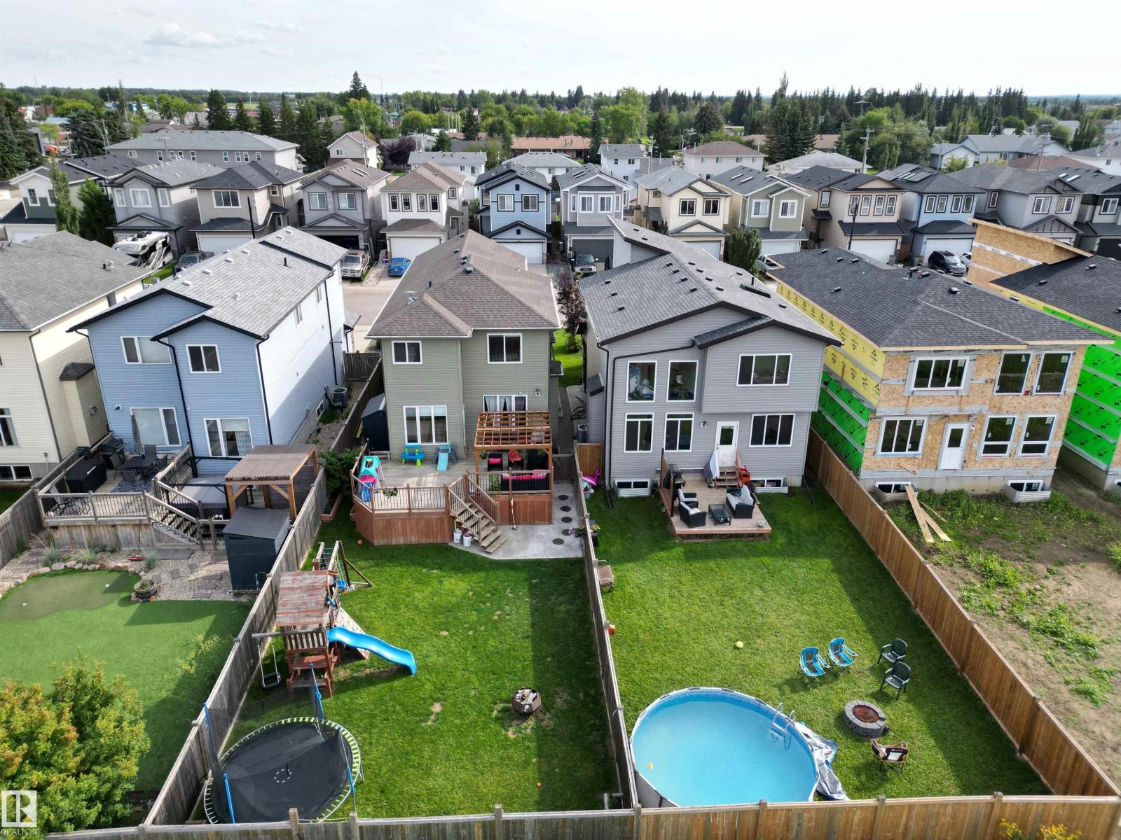 Photo 11 of 5012 53 Av, Calmar AB
