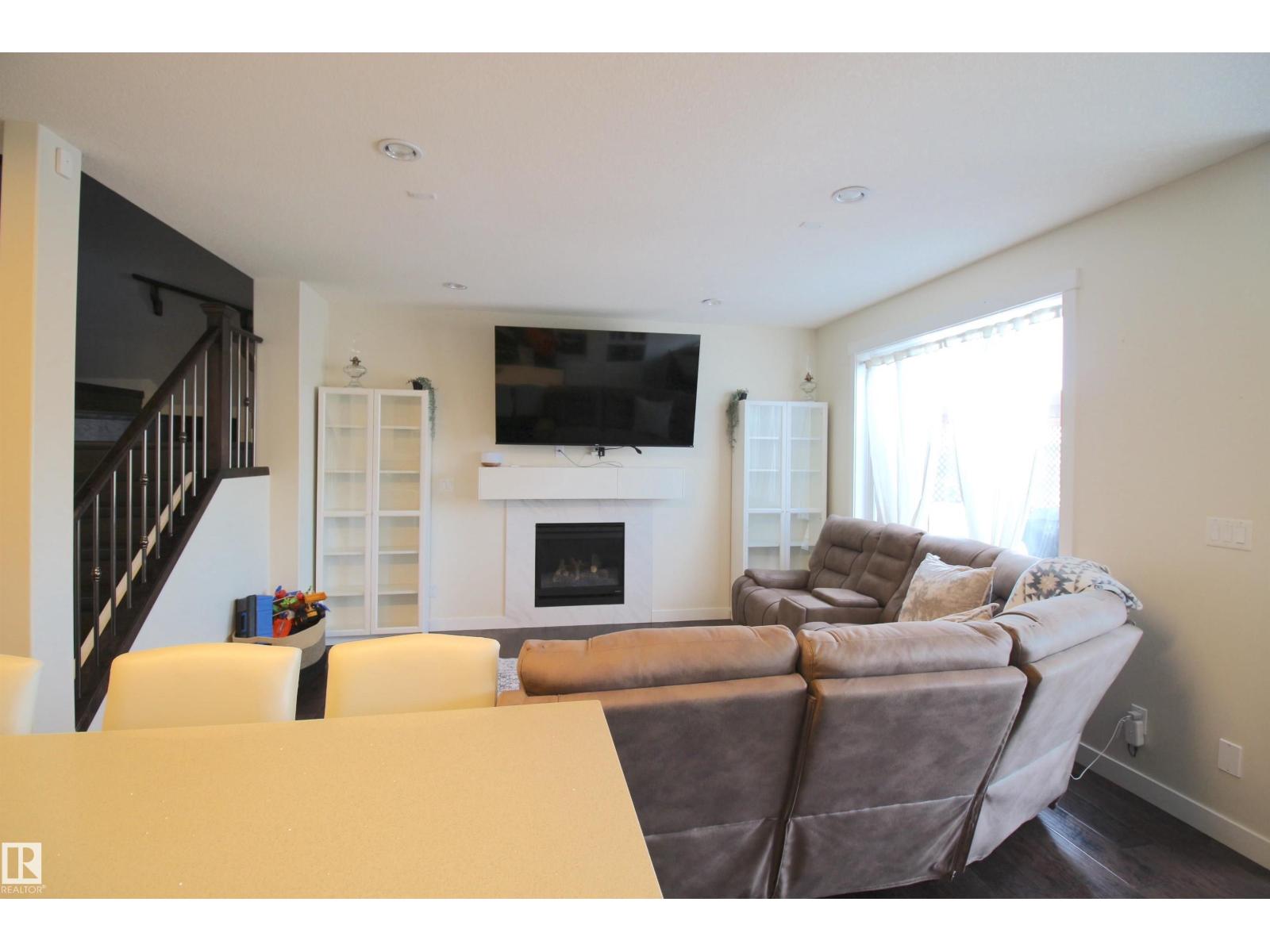 Photo 16 of 5012 53 Av, Calmar AB