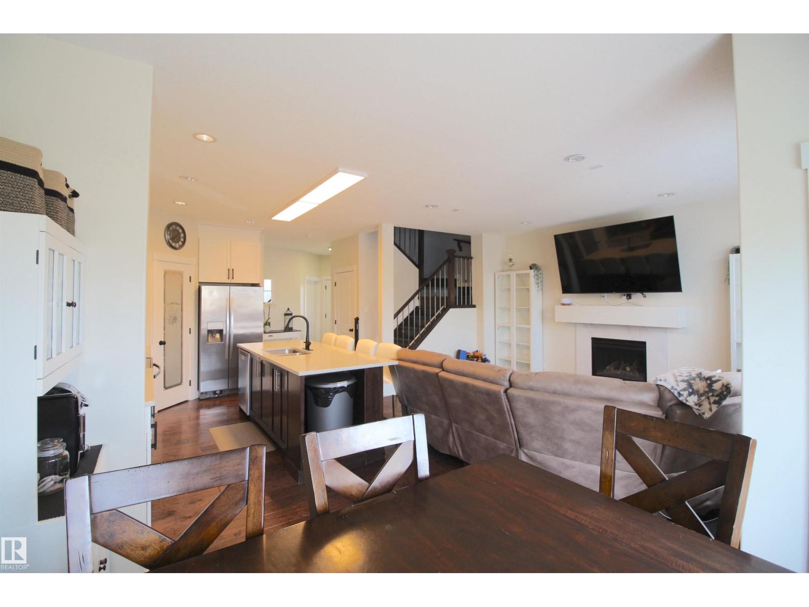 Photo 17 of 5012 53 Av, Calmar AB