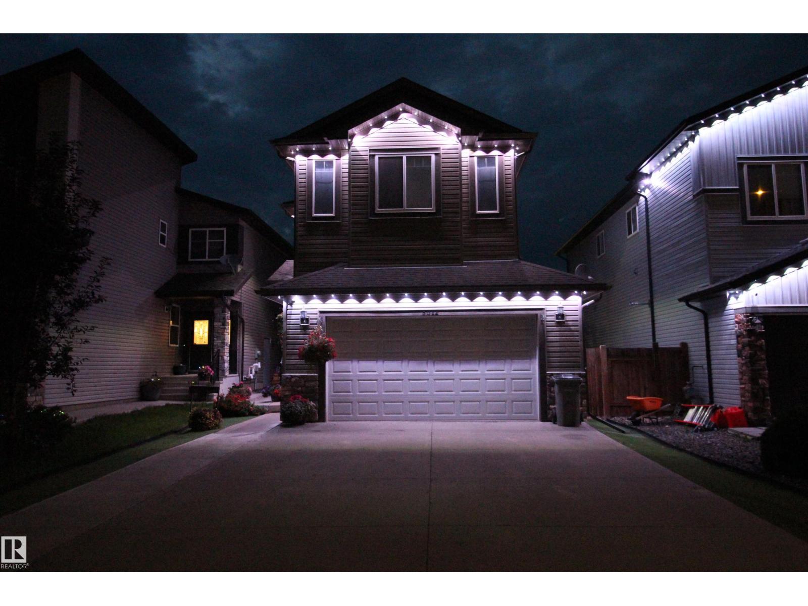 Photo 2 of 5012 53 Av, Calmar AB