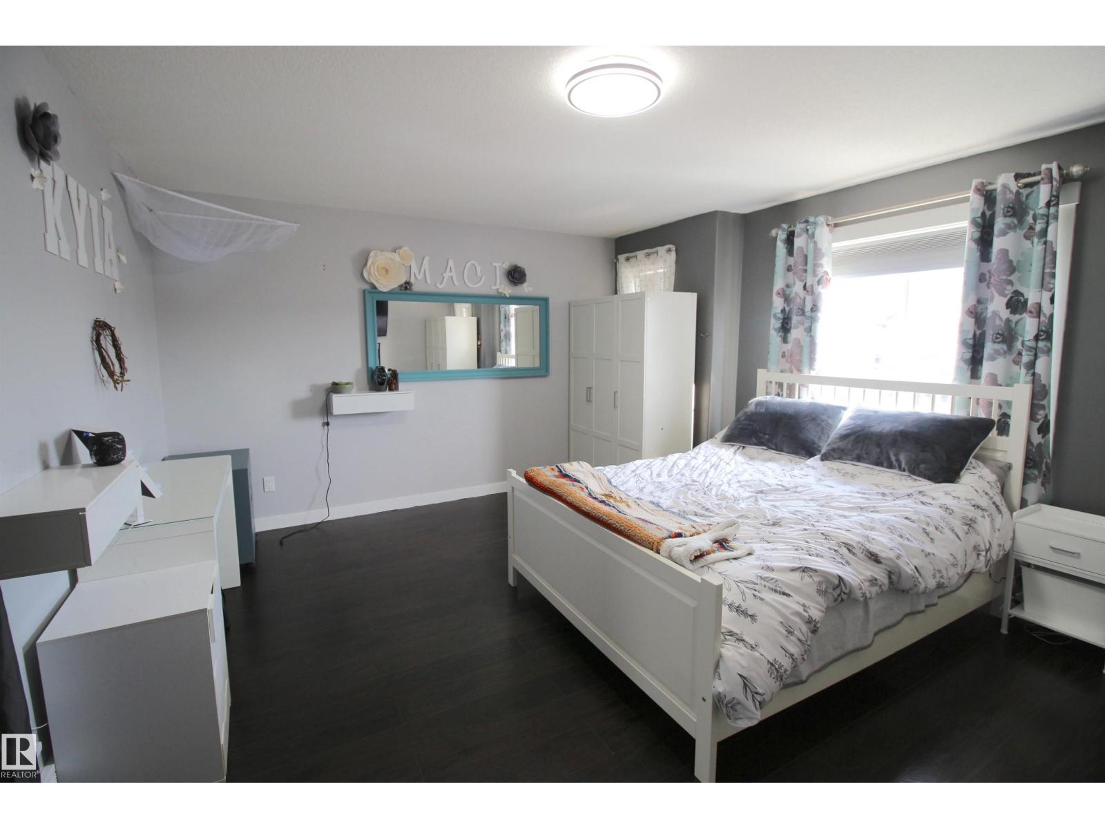 Photo 42 of 5012 53 Av, Calmar AB