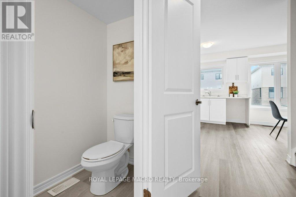 Photo 5 of 13 B Bingham Road, Hamilton ON
