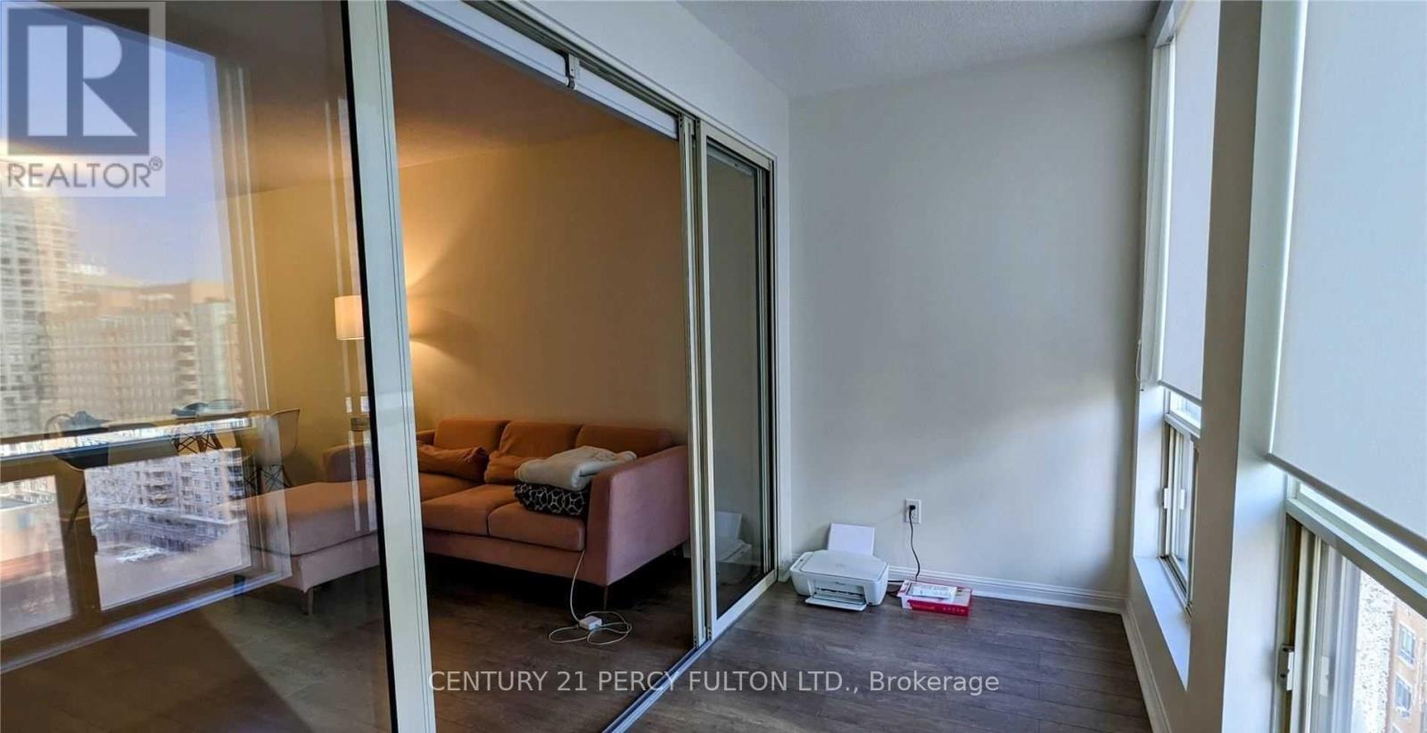 Photo 11 of 1506 25 Grenville Street, Toronto ON