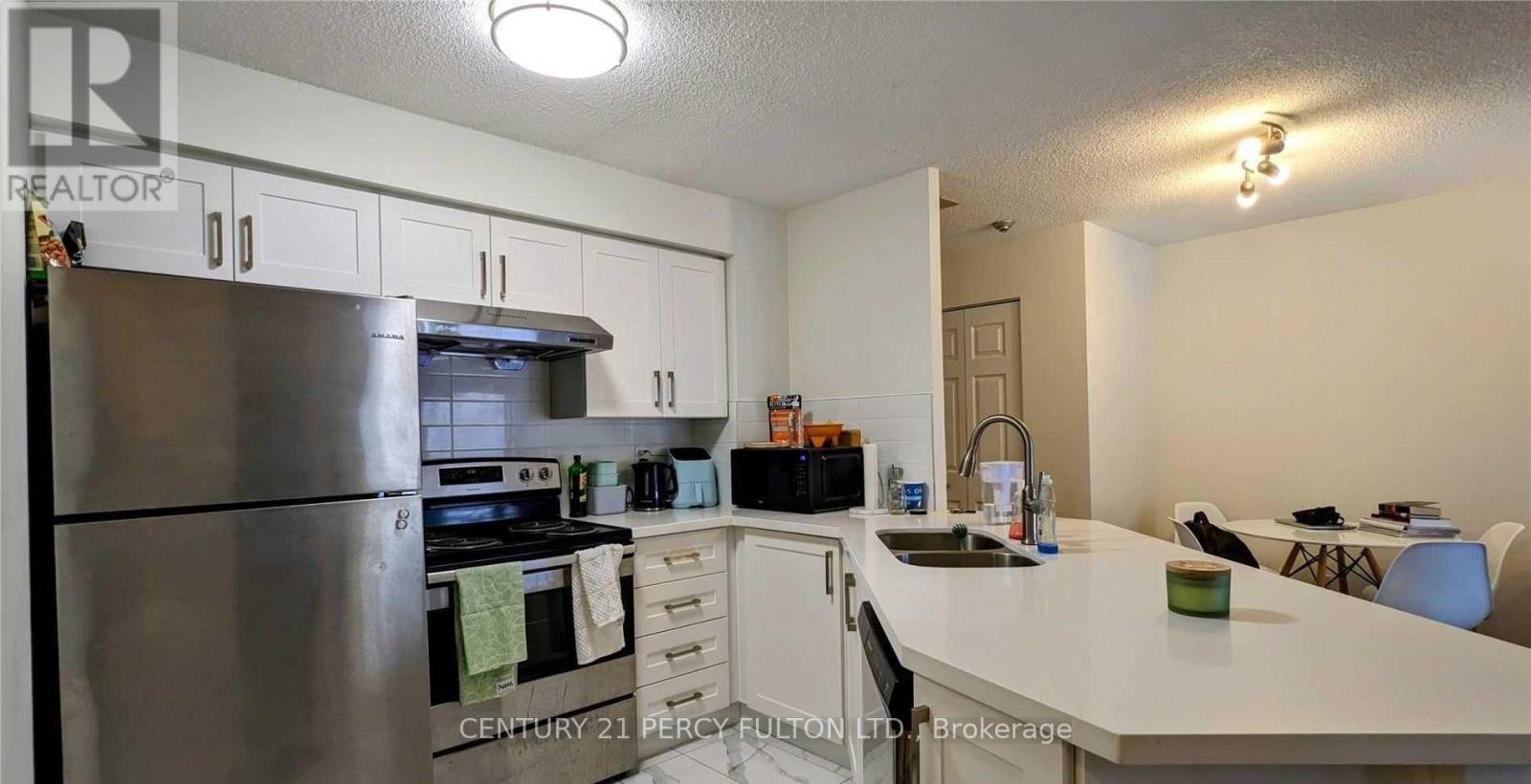 Photo 5 of 1506 25 Grenville Street, Toronto ON