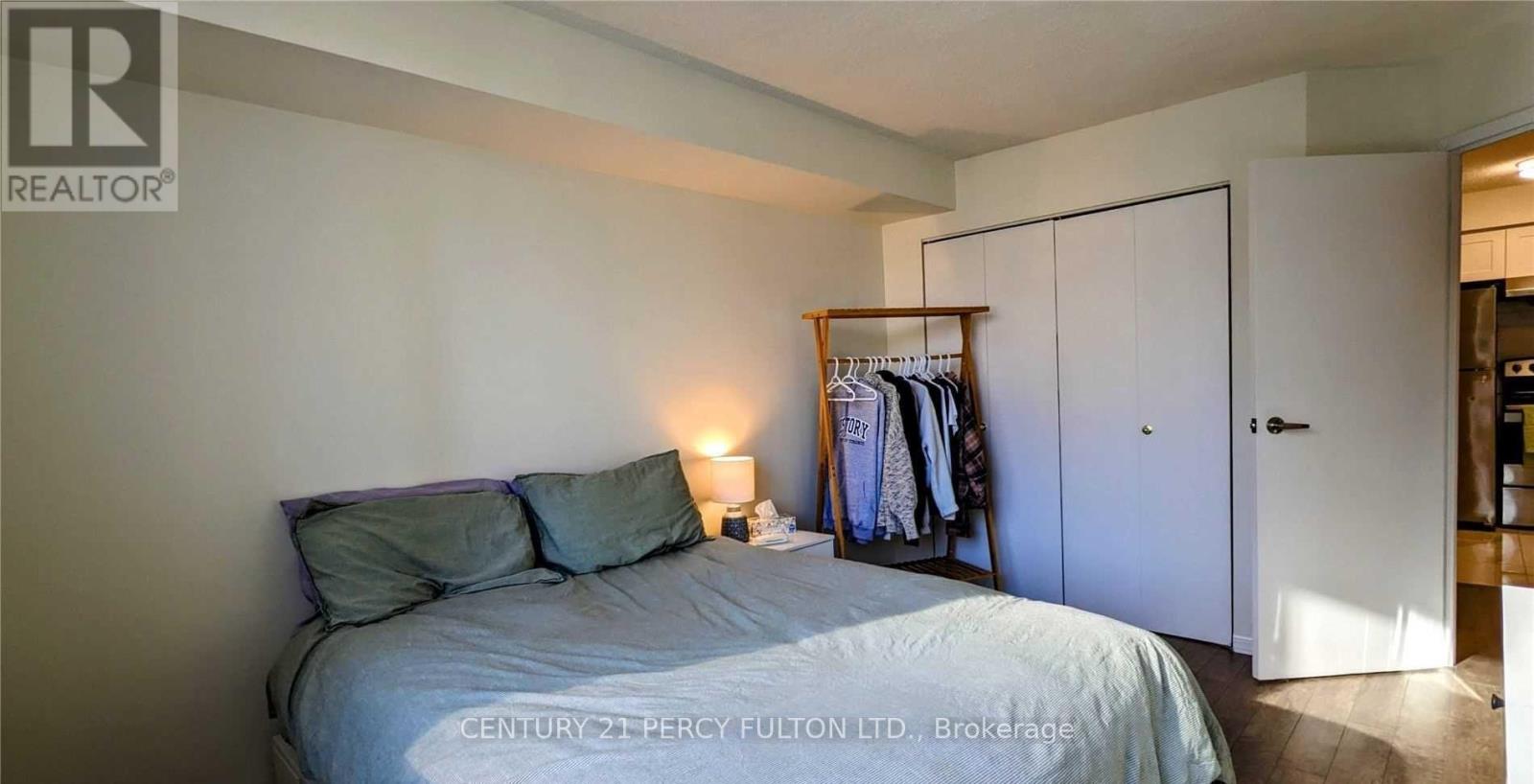 Photo 7 of 1506 25 Grenville Street, Toronto ON