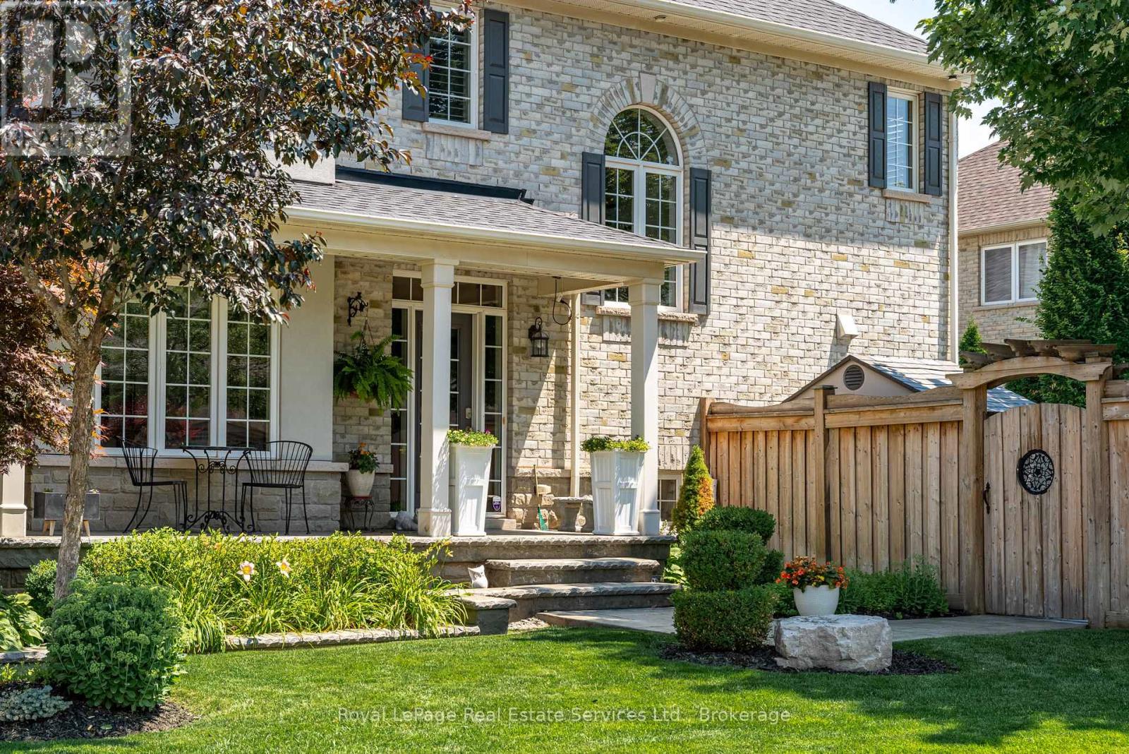 Photo 4 of 2151 Bingley Crescent, Oakville ON