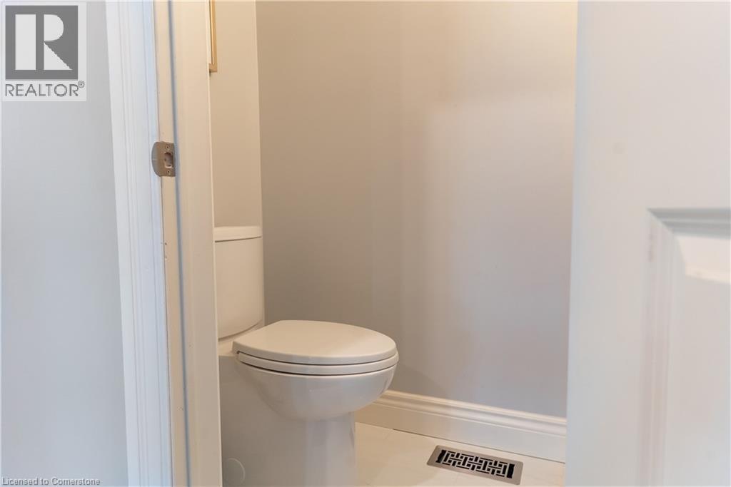 Photo 17 of 4303 Arejay Avenue, Beamsville ON