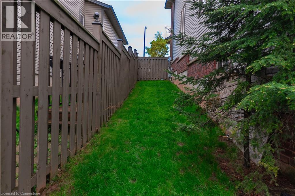 Photo 42 of 4303 Arejay Avenue, Beamsville ON