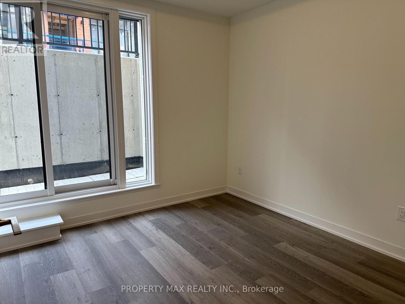 Photo 14 of 1238 10 David Eyer Road, Richmond Hill ON