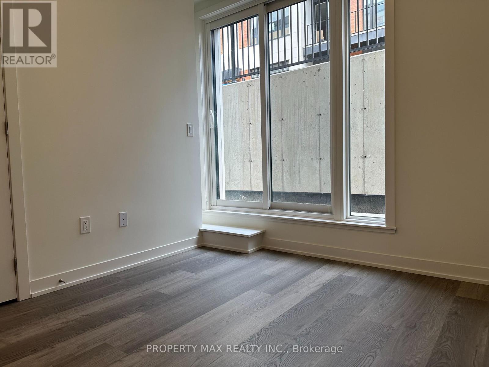 Photo 16 of 1238 10 David Eyer Road, Richmond Hill ON