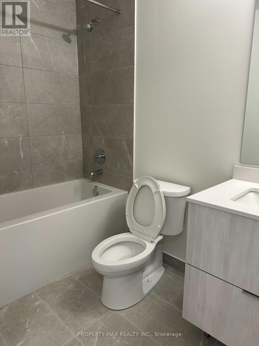 Photo 15 of 1238 10 David Eyer Road, Richmond Hill ON