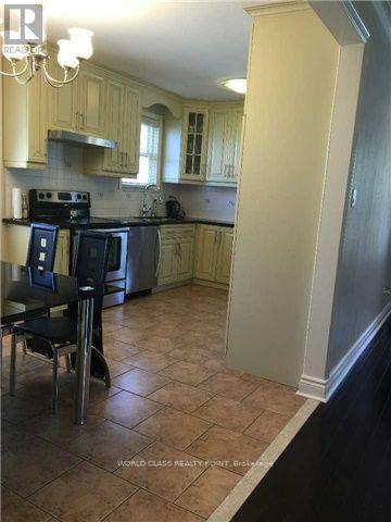 Photo 7 of 84 Shendale Drive, Toronto ON