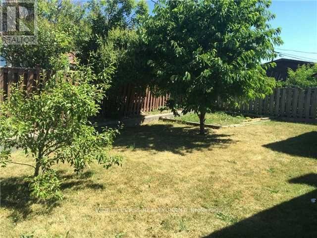 Photo 4 of 84 Shendale Drive, Toronto ON
