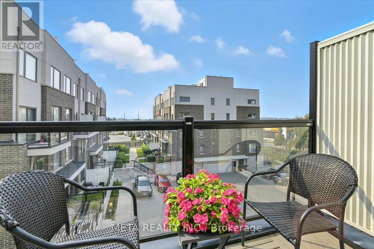 Photo 12 of 220 1460 Whites Road, Pickering ON