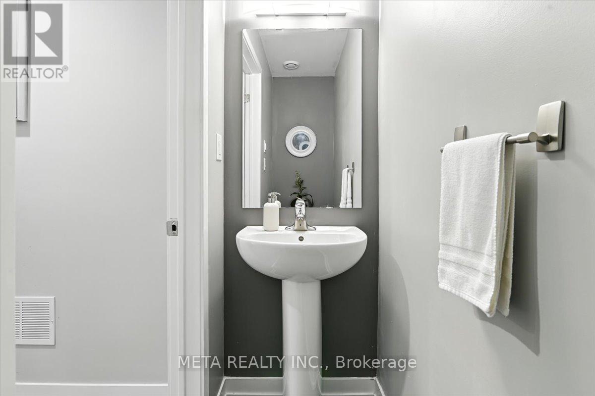 Photo 14 of 220 1460 Whites Road, Pickering ON
