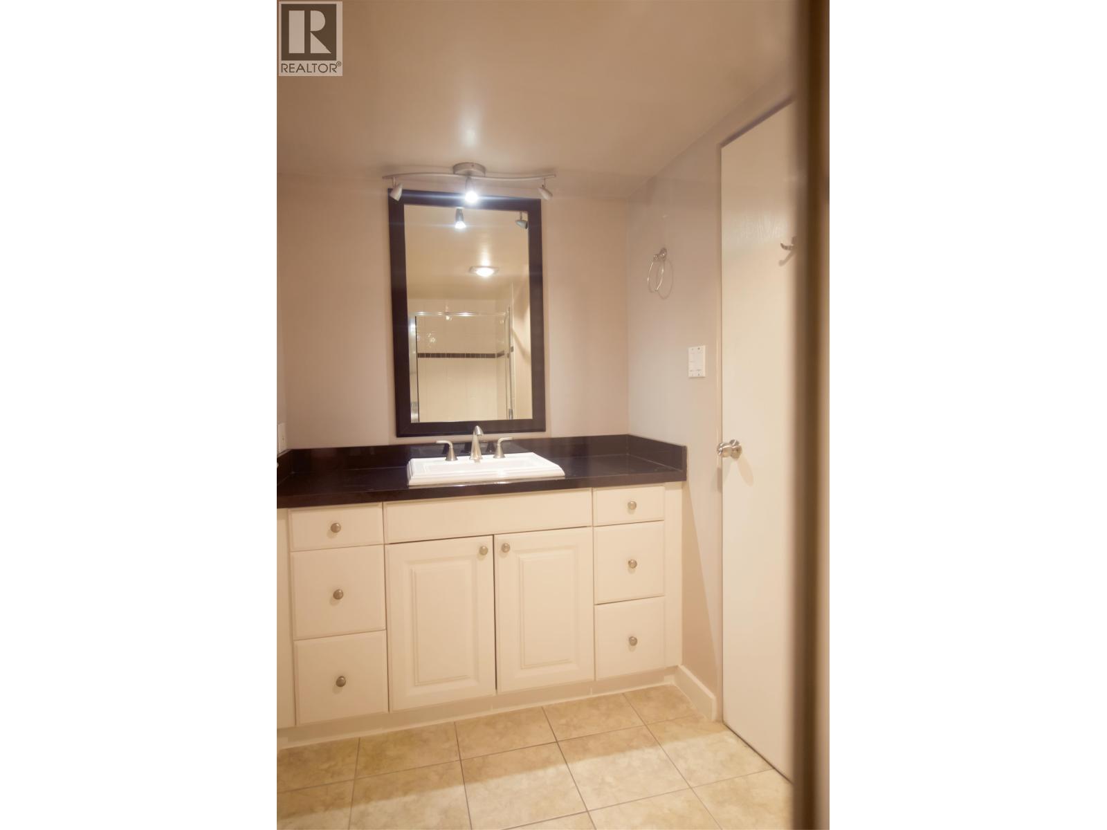 Photo 17 of 704 6651 Minoru Boulevard, Richmond BC