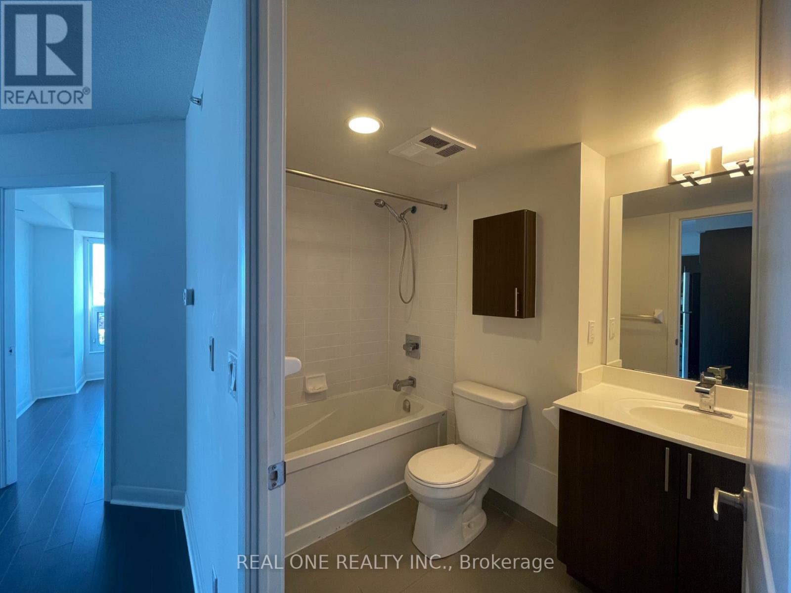 Photo 12 of 814 75 Norman Bethune Avenue, Richmond Hill ON