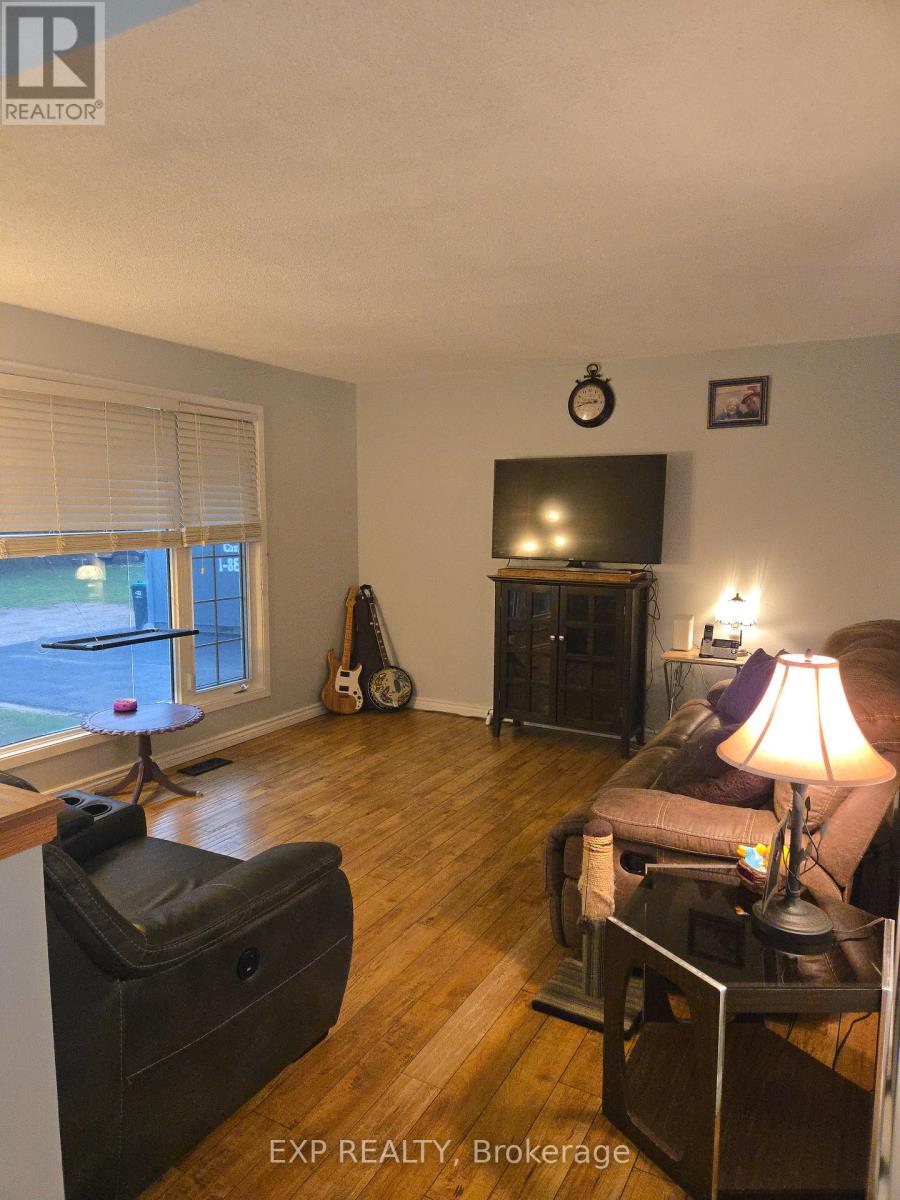 Photo 35 of 218 Jephson Street, Tay ON