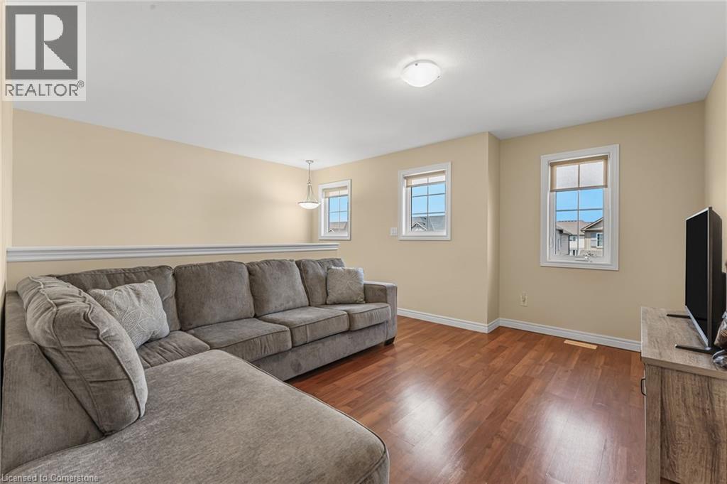Photo 21 of 125 Monarch Street, Welland ON