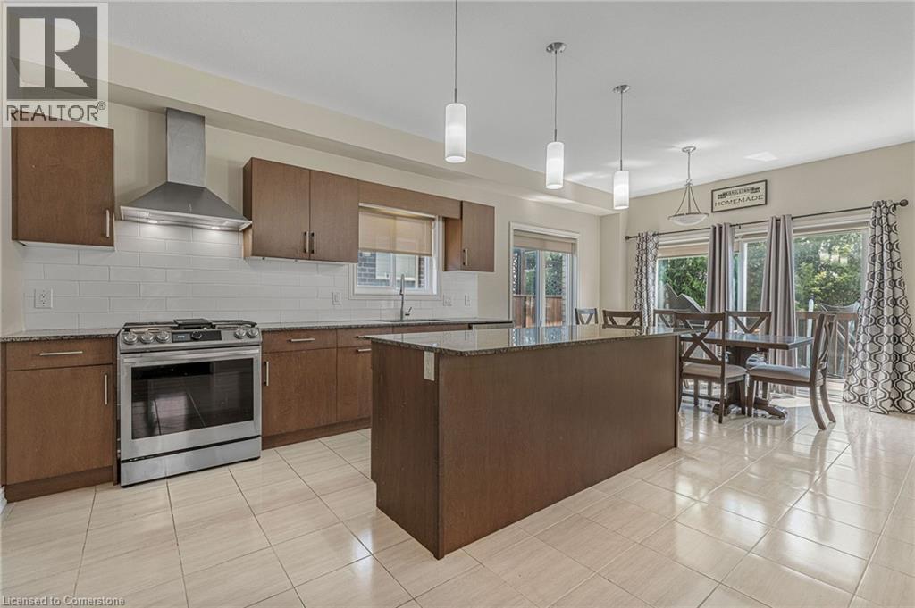Photo 11 of 125 Monarch Street, Welland ON