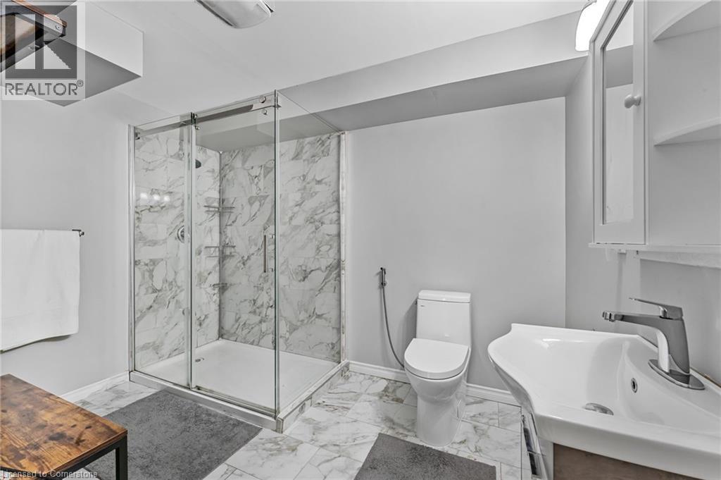 Photo 43 of 125 Monarch Street, Welland ON
