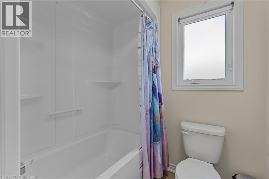 Photo 26 of 125 Monarch Street, Welland ON
