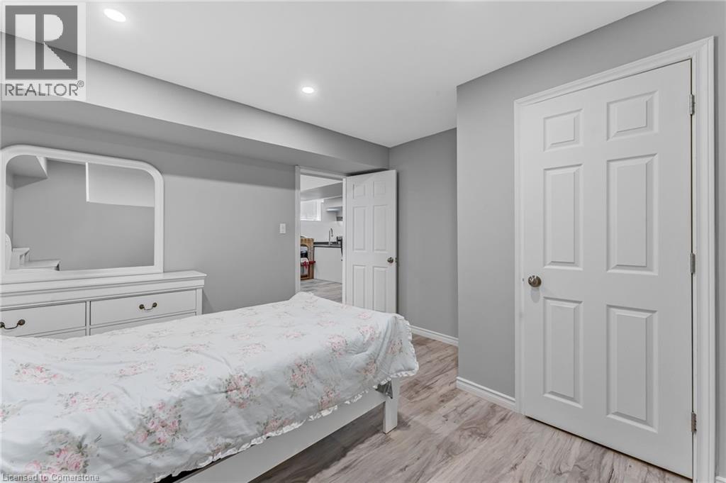 Photo 41 of 125 Monarch Street, Welland ON