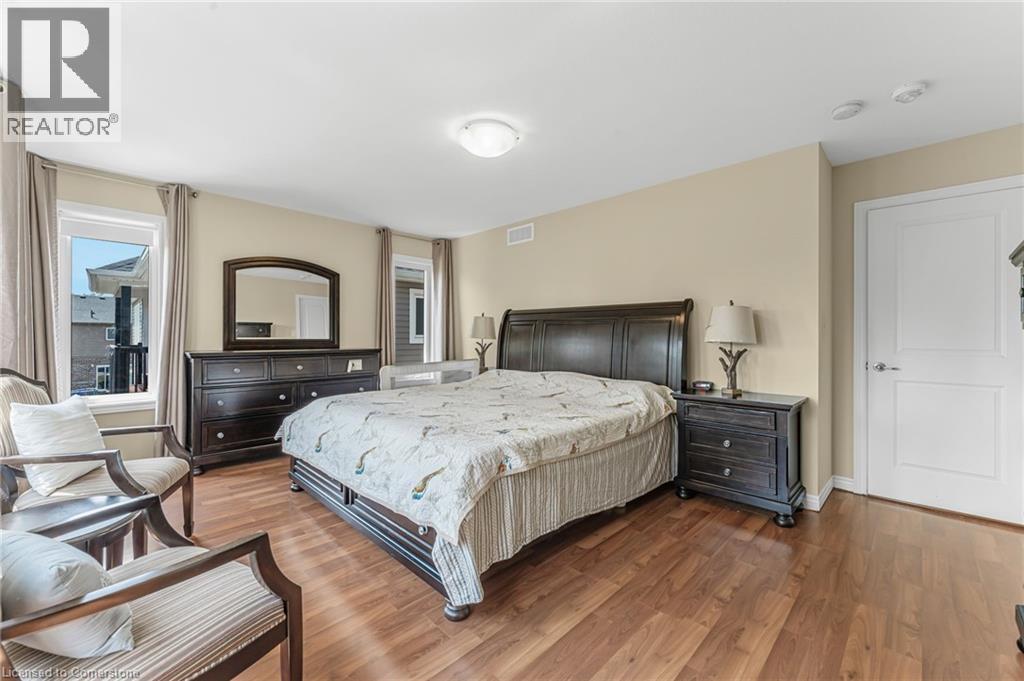 Photo 31 of 125 Monarch Street, Welland ON